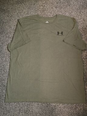 Under Armour Men's Short Sleeve Crew T-Shirt in Olive Green
